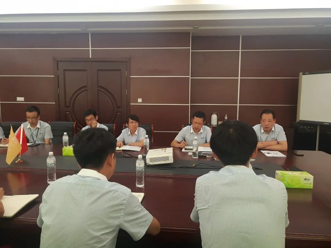 1599103094501631OWp9.jpg 領(lǐng)導(dǎo).jpg